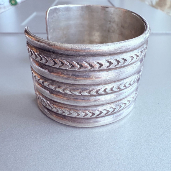 Native American Navajo BIG Handmade 7 Row Wide Arrow Sterling Silv Cuff Bracelet - Picture 2 of 12